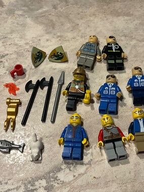 Lego Minifigure pieces 19 items used incomplete